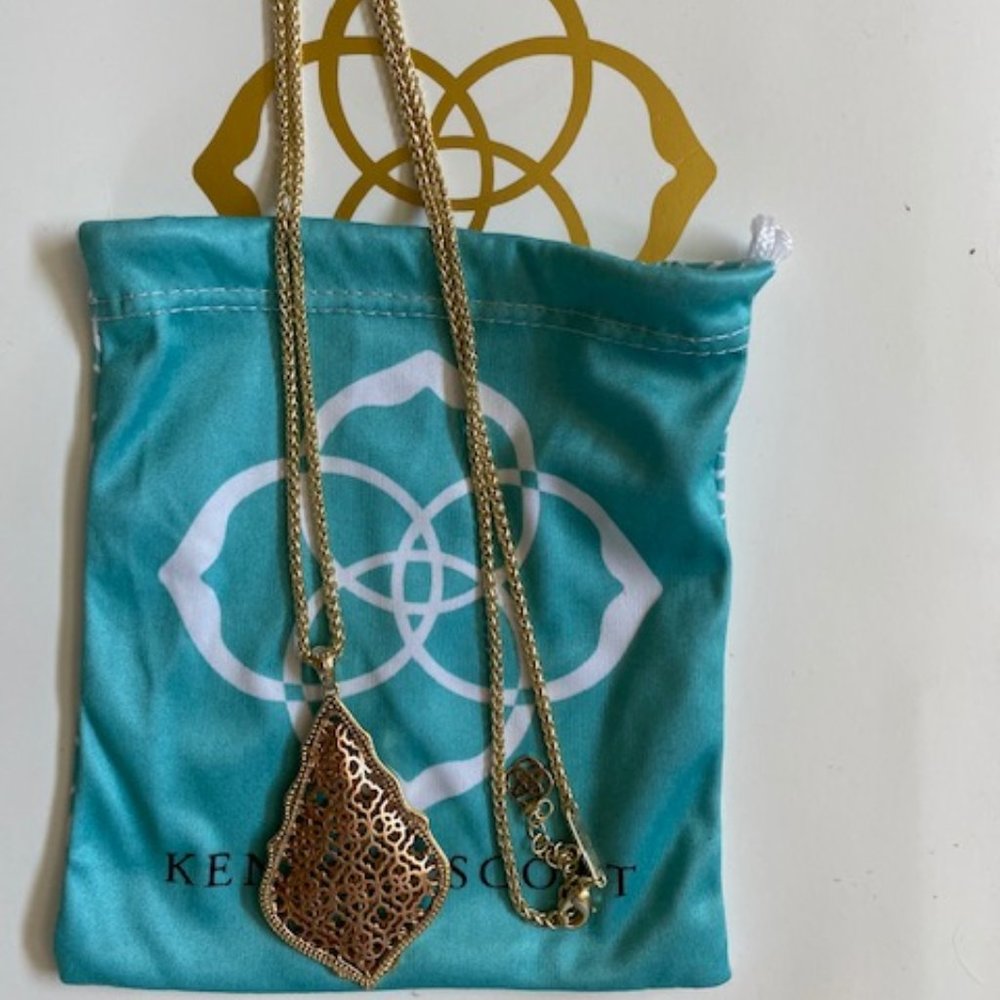 Aiden Gold Long Pendant Necklace In RSG